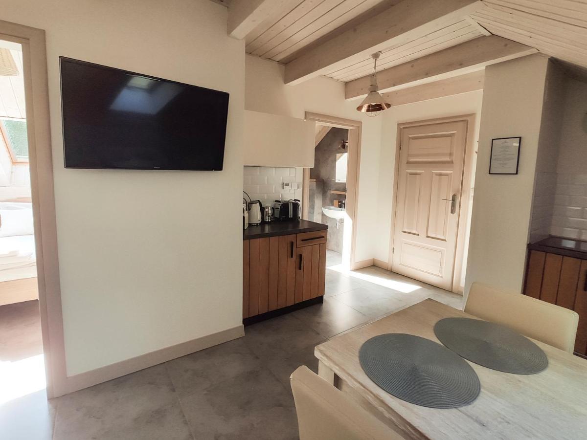 Mazursko - Komfortowe Apartamenty Nad Jeziorem, Sauna, Kominki Na Parterze Kretowiny Extérieur photo